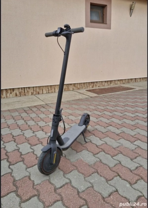 Trotineta Xiaomi Essential