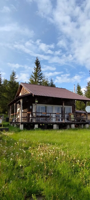Cabana din bârne de lemn, Apuseni, Marisel Cluj