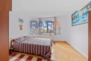 Vilă cu 6 dormitoare, 2 garaje, anexe multiple - 2076 mp teren - imagine 13 Vilă cu 6 dormitoare, 2 garaje, anexe multiple - 2076 mp teren - imagine 13