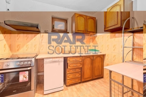 Vilă cu 6 dormitoare, 2 garaje, anexe multiple - 2076 mp teren - imagine 8 Vilă cu 6 dormitoare, 2 garaje, anexe multiple - 2076 mp teren - imagine 8