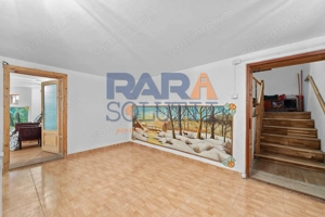 Vilă cu 6 dormitoare, 2 garaje, anexe multiple - 2076 mp teren - imagine 17 Vilă cu 6 dormitoare, 2 garaje, anexe multiple - 2076 mp teren - imagine 17