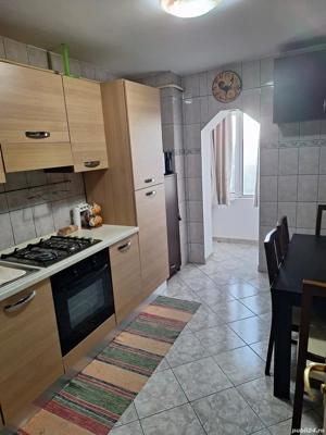 Apartament 4 camere , centru