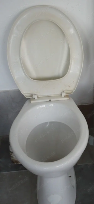 vas de WC cu capac
