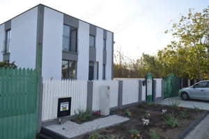 Casa Cornetu, langa autostrada A0.