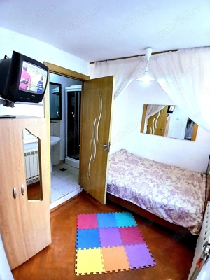 Garsoniera de vacanta zona Eroilor - imagine 2