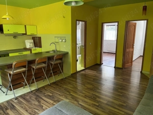 Proprietar - vând apartament 3 camere, 2 parcări, curte (lângă padure) - imagine 2