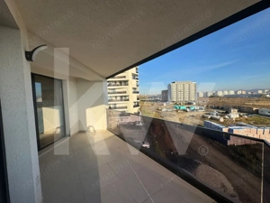 Rafinament, lumină și două terase cu personalitate