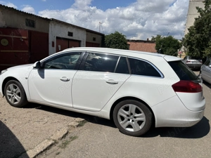 De vânzare Opel Insignia Sports Tourer SW, an de fabricație 2013 Motor 2.0 Diesel, 131 cp Pret 3700  - imagine 6