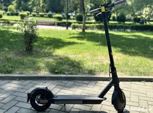 Trotinetă electrică Xiaomi Mi Essential