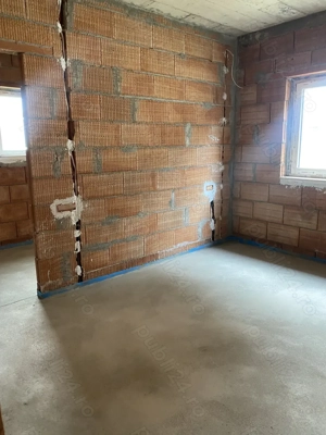 Zona Braytim, BLOC NOU, apartament 3 camere decomandat, etaj 1, 70 mp utili, preț 2100 euro mp  - imagine 7