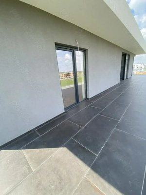 Zona Torontalului,BLOC NOU, Penthouse 3 camere,etaj 3, 2 locuri de parcare incluse,chirie 1000 euro  - imagine 15
