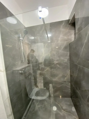 Zona Torontalului,BLOC NOU, Penthouse 3 camere,etaj 3, 2 locuri de parcare incluse,chirie 1000 euro  - imagine 6