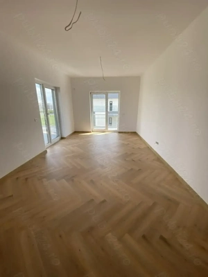 Zona Torontalului,BLOC NOU, Penthouse 3 camere,etaj 3, 2 locuri de parcare incluse,chirie 1000 euro  - imagine 4