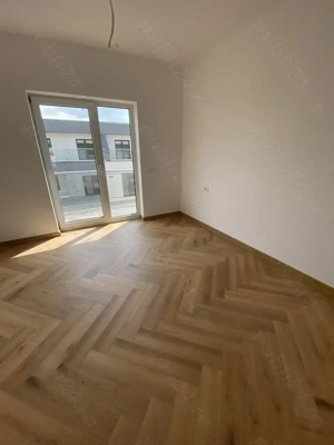 Zona Torontalului,BLOC NOU, Penthouse 3 camere,etaj 3, 2 locuri de parcare incluse,chirie 1000 euro  - imagine 12