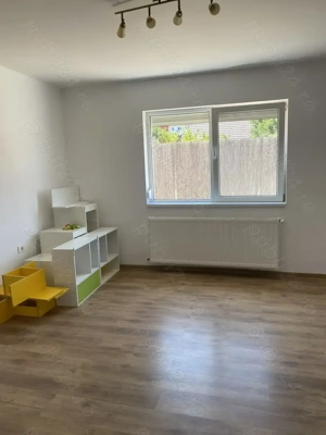 Zona Lipovei, Casa parter, 4 camere, 2 băi, 2 bucătării, chirie 1000 euro pe lună  - imagine 5