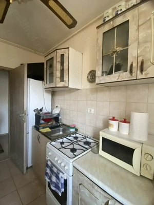 Zona Torontal,Cartier Ring, apartament 2 camere,decomandat, etaj 7 din 8,preț 126000 euro negociabil - imagine 7