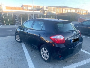 Toyota Auris hibrid 2011 - imagine 4