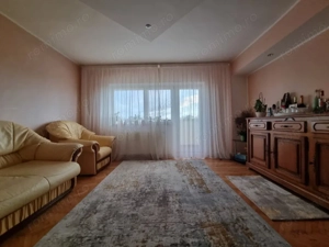 Neagoe Vodă- 3 camere decomandate/două balcoane/priveliște frumoasă  - imagine 3