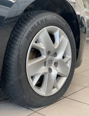 Renault Megane 1.6 16V 100 TomTom Edition - imagine 19 Renault Megane 1.6 16V 100 TomTom Edition - imagine 19