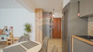 Apartament cu 2 camere și boxă de vânzare la Top City în Tractorul - imagine 16