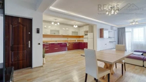 Apartament 3 camere Isaran CORESI cu parcare - imagine 2 Apartament 3 camere Isaran CORESI cu parcare - imagine 2