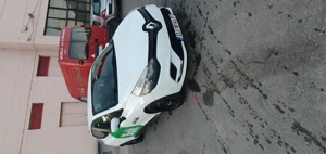 Vand Renault Clio fabricat în 2017, motor 1.5 motorina, colant Bolt activ