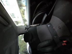 Vând  masina de oras, mini cooper, culoare un singur rand de uși, culoare roșie, second-hand hand - imagine 2