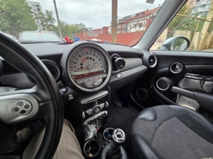 Vând  masina de oras, mini cooper, culoare un singur rand de uși, culoare roșie, second-hand hand - imagine 6