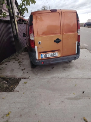 Se vinde autoutilitară Fiat doblo cargo an fabricație 2007 - imagine 3