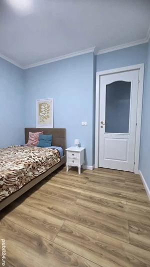 Vand apartament cu 4 camere in Podu Ros-5 min de mers pe jos pana la Palas!!