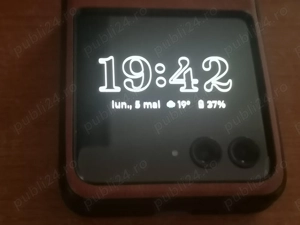 Vând RAZR 40 ultra 256 infinite black 1400 negociabil  - imagine 4