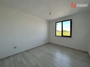 Duplex pe parter 4 camere Ghiroda  - imagine 6
