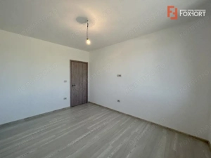 Duplex pe parter 4 camere Ghiroda  - imagine 7