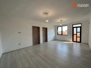 Duplex pe parter 4 camere Ghiroda  - imagine 3