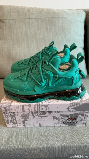 Vând Sneakers din piele naturală - imagine 4