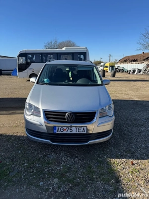 De vânzare Vw Touran-7 locuri,motor 1.9TDI-105 cai putere,an 2009.
