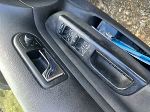 VW Golf 4 1.6 benzina - imagine 6 VW Golf 4 1.6 benzina - imagine 6