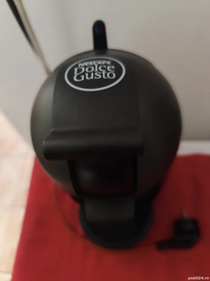 Expresor nescafe dolce gusto