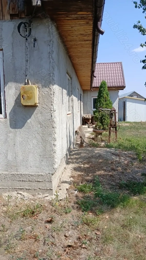 Casă nouă și teren de vânzare  - imagine 4