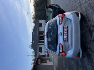 De vânzare Toyota Yaris Hibrid  - imagine 5