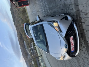 De vânzare Toyota Yaris Hibrid  - imagine 8