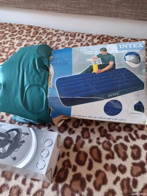 Saltea gomflabila cu pompa manuala