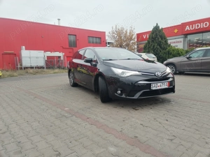 Vând TOYOTA Avensis 1.8  - imagine 3