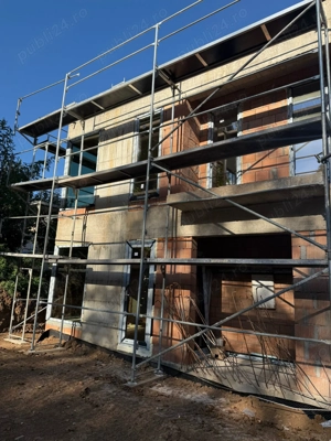 Apartament 4 camere, 97.75 mp+24 mp terasa + garaj+boxa in vila str. Campului! Pret: 290000 EURO