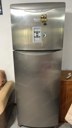 Vând frigider Ariston Hotpoint