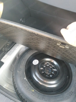 Roata rezerva slim +cric +manivela TOYOTA RAV 4 HYBRID LEXUS NX  - imagine 2