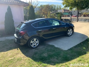 Opel Astra J - imagine 3 Opel Astra J - imagine 3