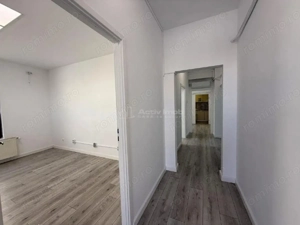 Spatiu Birouri, Piata Unirii (Sitraco), (5 Camere + Terasa), Nemobilat, Parcare, 4 min Metrou - imagine 9