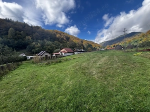 Teren intravilan de vânzare   3.000 mp, strada Mierleasa, Lupeni (Hunedoara)
