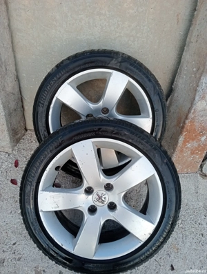 vând jante cu anvelope de iarna 